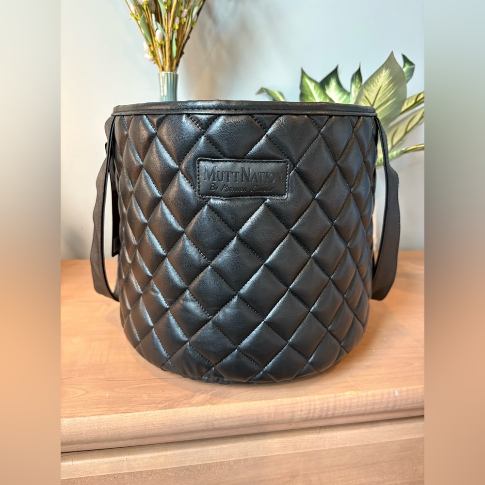 NWT - Mutt Nation Black Quilted Storage Basket